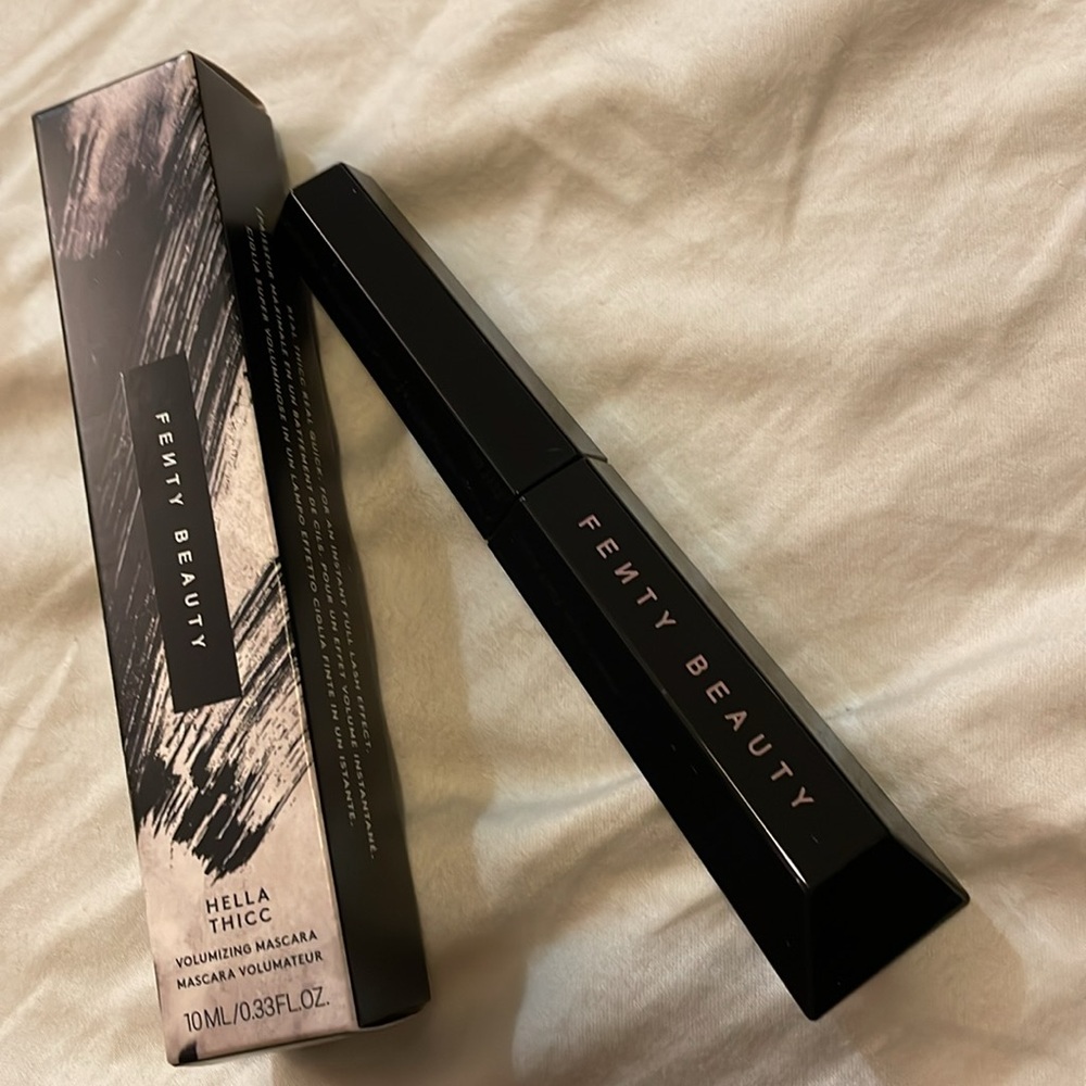 Fenty Beauty Hella Thicc Black Mascara
